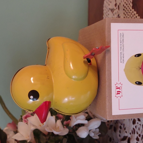 Tin Toy Arcade Windup Ducky - Picture 2 of 5